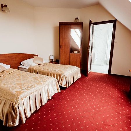 Hotel Groman Sekocin Extérieur photo